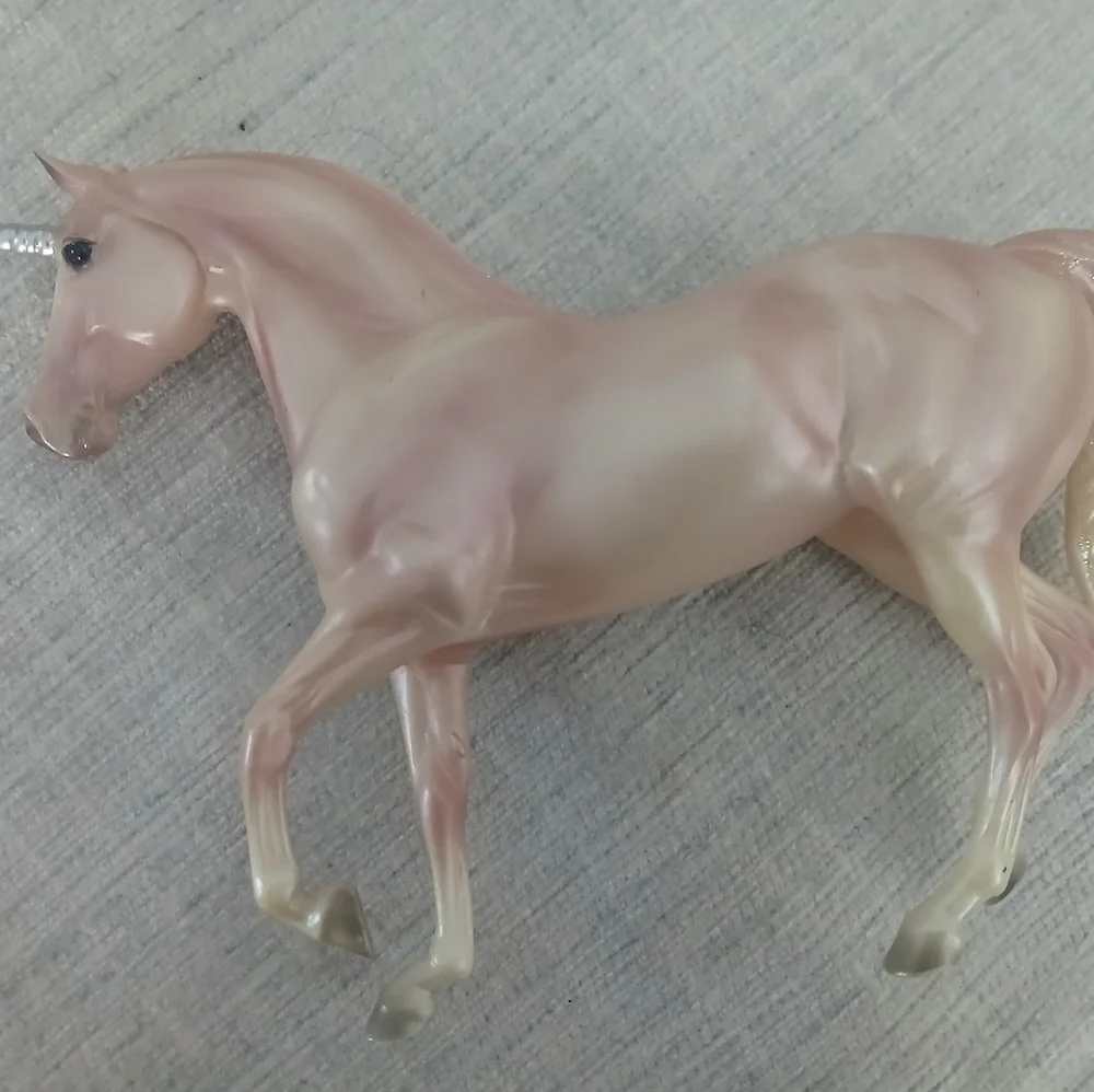 Breyer Classic Aurora Unicorn #62059 Pearl Pink